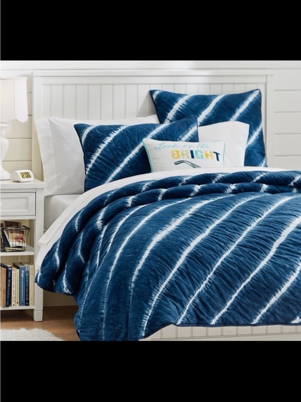 NWOT Pottery Barn Teen Pbteen Tahiti Tie Dye Standard Sham Set,1 pair, Navy Blue